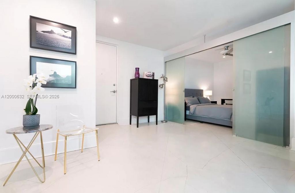 1700 Meridian Ave, Unit 208, Miami Beach, FL 33139 Photo