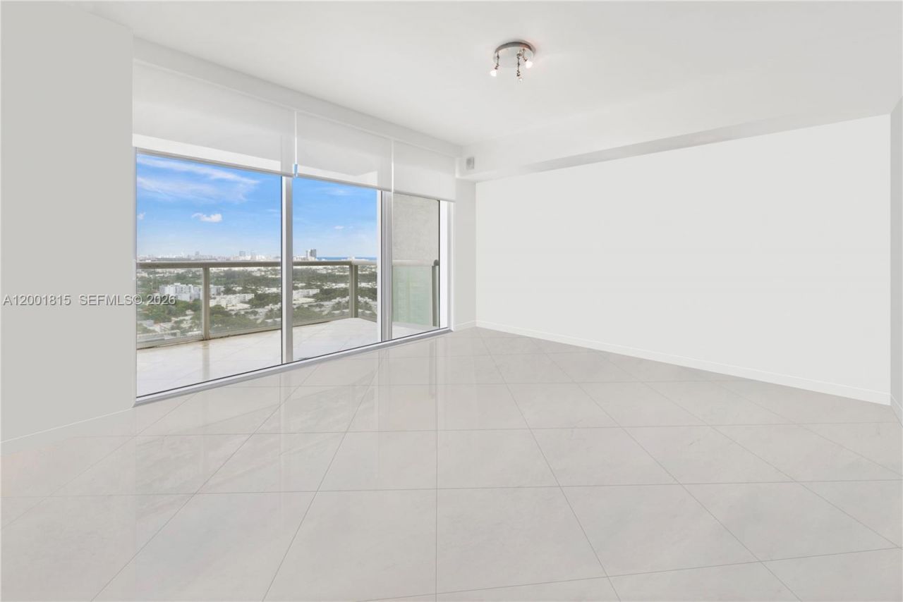 450 Alton Rd, Unit 2704, Miami Beach, FL 33139 Photo