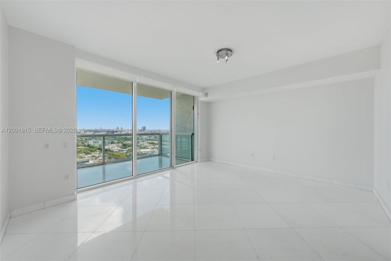 450 Alton Rd, Unit 2704, Miami Beach, FL 33139 Photo