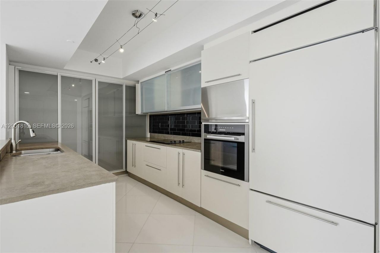 450 Alton Rd, Unit 2704, Miami Beach, FL 33139 Photo