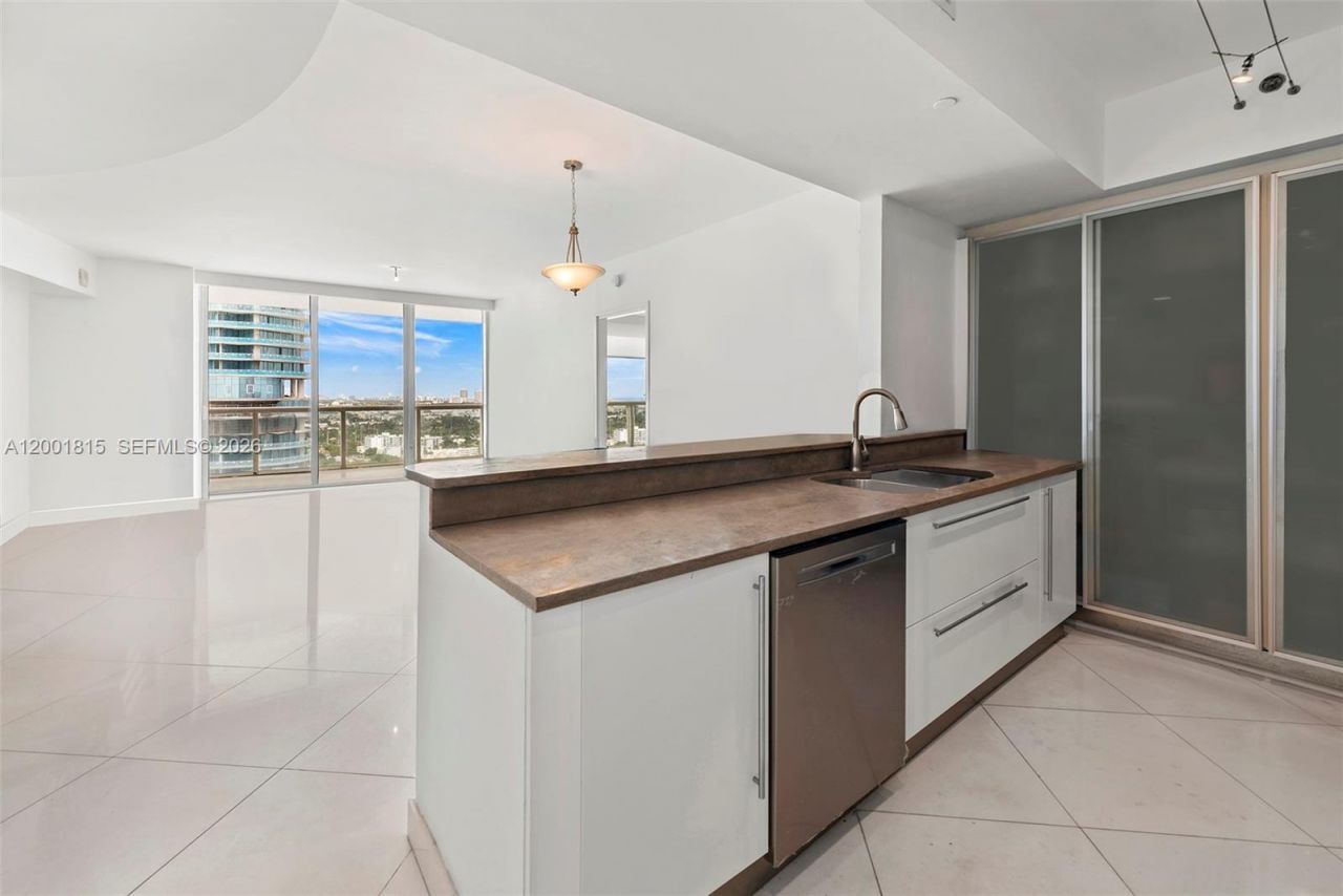 450 Alton Rd, Unit 2704, Miami Beach, FL 33139 Photo