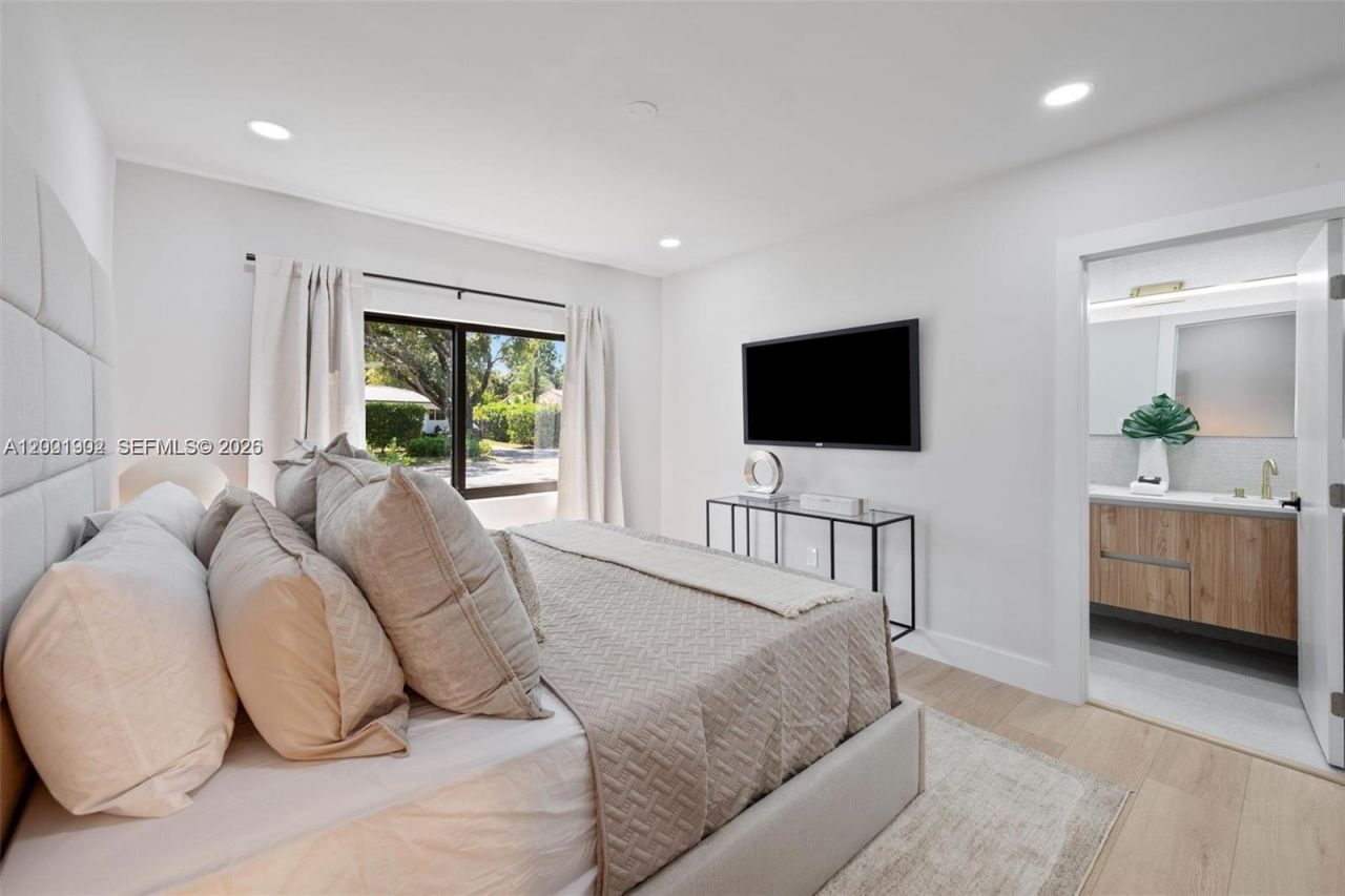 185 NE 106th St, Miami Shores, FL 33138 Photo