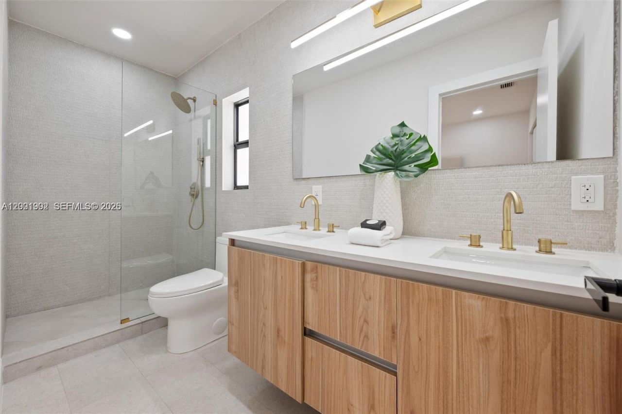 185 NE 106th St, Miami Shores, FL 33138 Photo