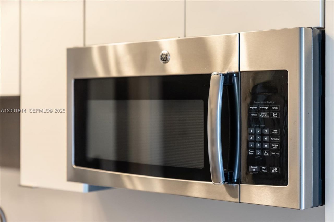 321 NE 26th St, Unit PH906, Miami, FL 33137 Photo