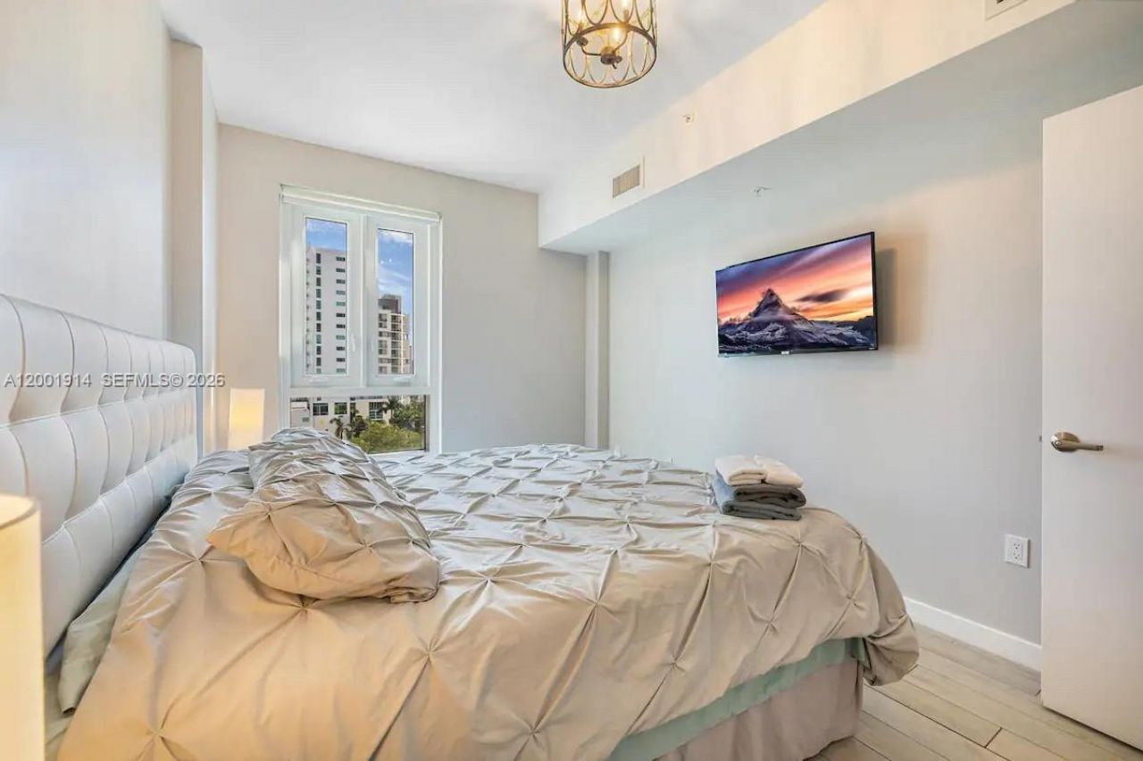 321 NE 26th St, Unit PH906, Miami, FL 33137 Photo