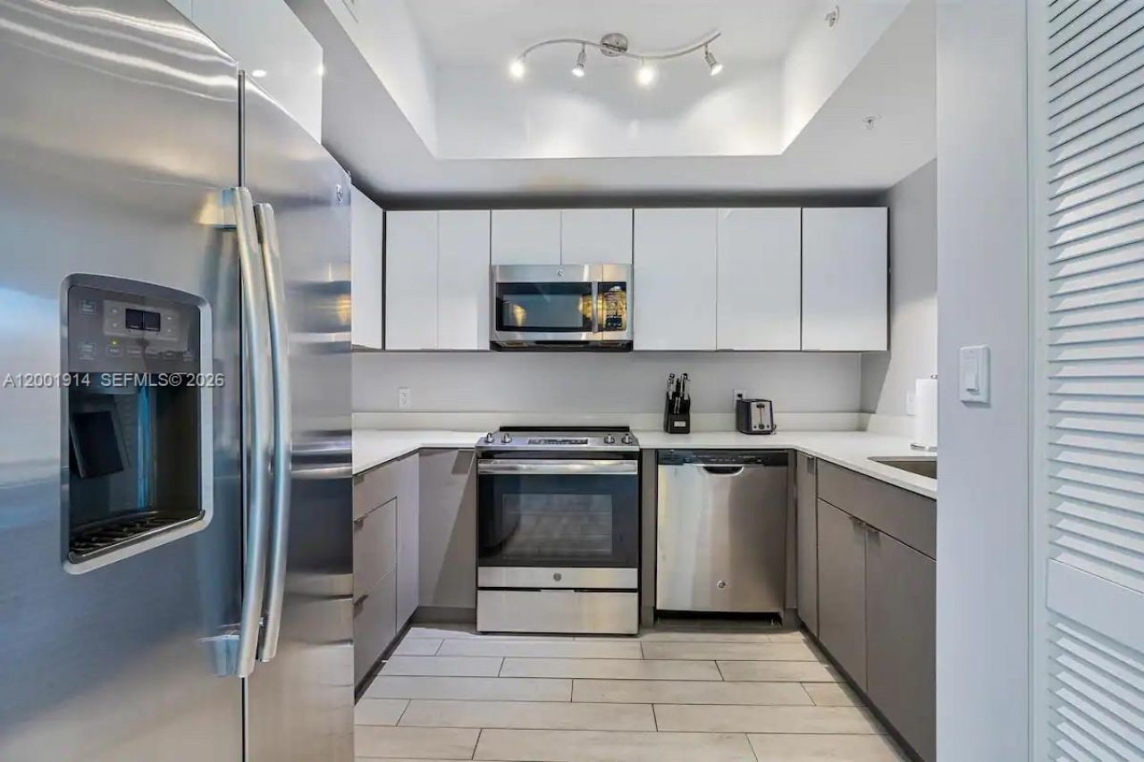 321 NE 26th St, Unit PH906, Miami, FL 33137 Photo