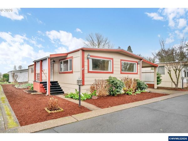 1800 Lakewood Ct, Eugene, OR 97402