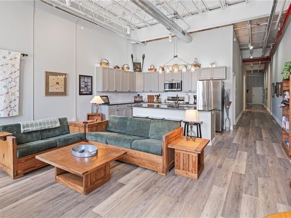 108 Jefferson Station Place , West Jefferson, NC 28694