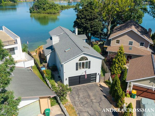 567 Breezy Bluff Street, Battle Creek, MI 49015