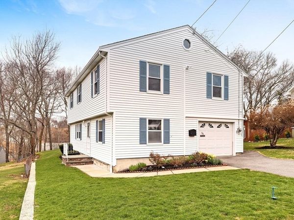 35 Ravenna Avenue, Salem, MA 01970