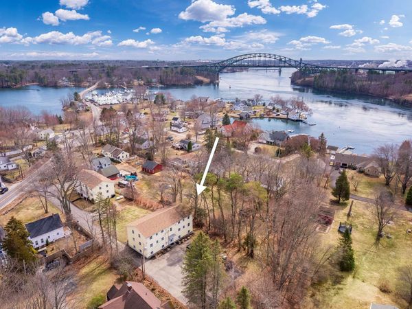 11 Carriage Hill Road, Unit B, Eliot, ME 03903