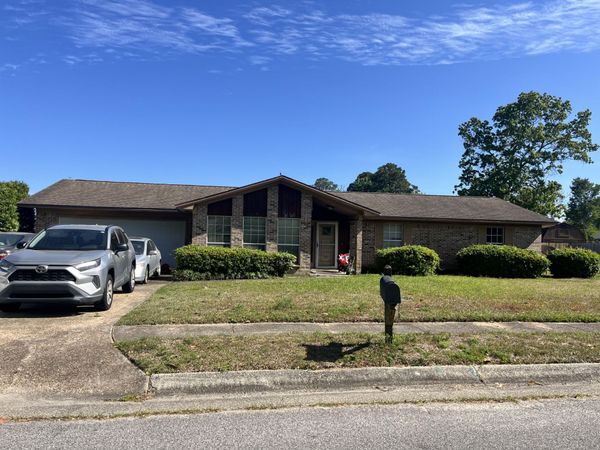 356 Echo Circle, Fort Walton Beach, FL 32548