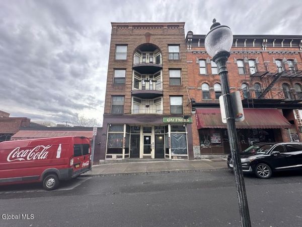 16 Caroline Street, Unit 6, Saratoga Springs, NY 12866