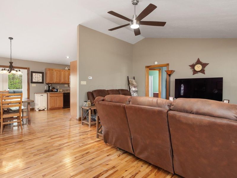 3895 Township Road 124 NE, Somerset, OH 43783 Photo 10