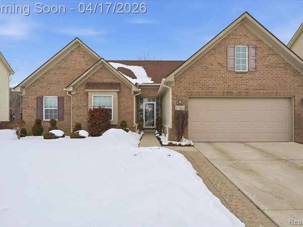 17482 Sunny Crest Drive, Brownstown Twp, MI 48174