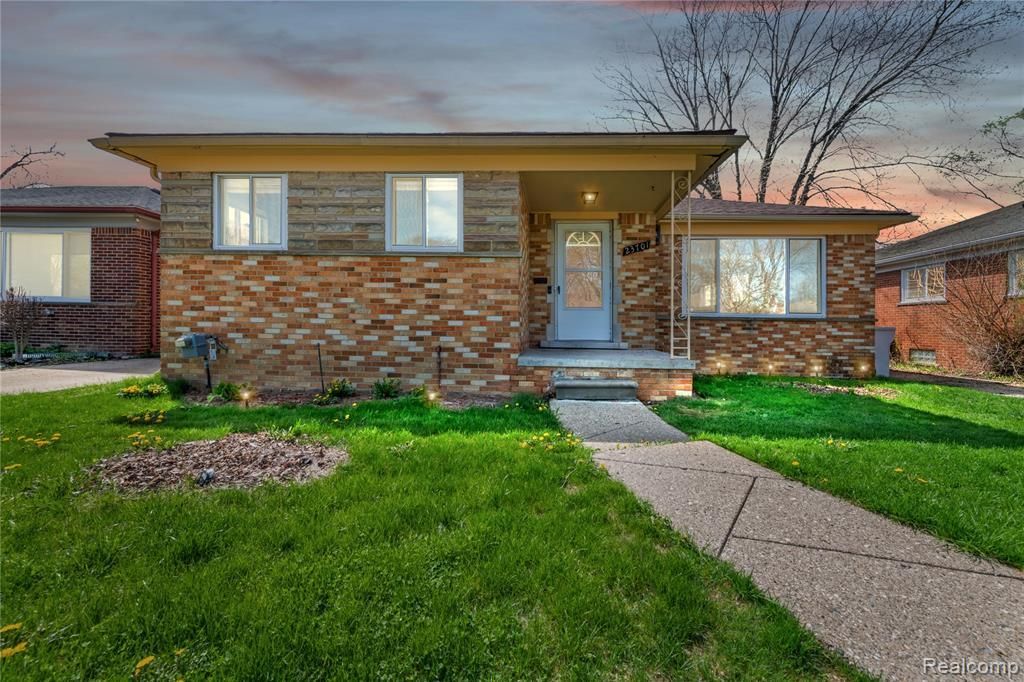 23701 Coyle Street, Oak Park, MI 48237 Main Photo