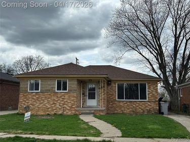 23701 Coyle Street, Oak Park, MI 48237