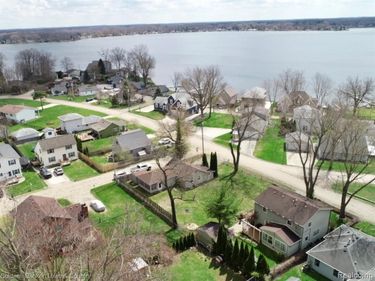 11720 Todds Lane, Green Oak Twp, MI 48189