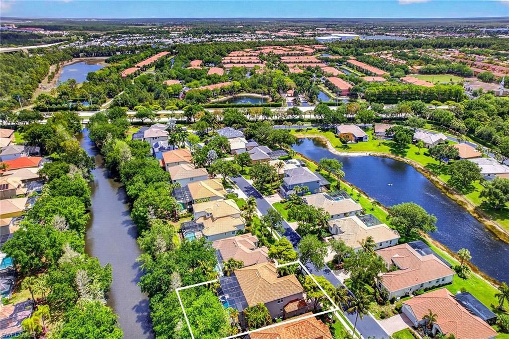 9960 Rookery Cir, Estero, FL 33928 Photo