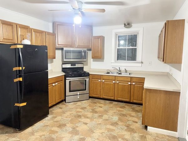 26 Charles St, Unit 2, Whitman, MA 02382