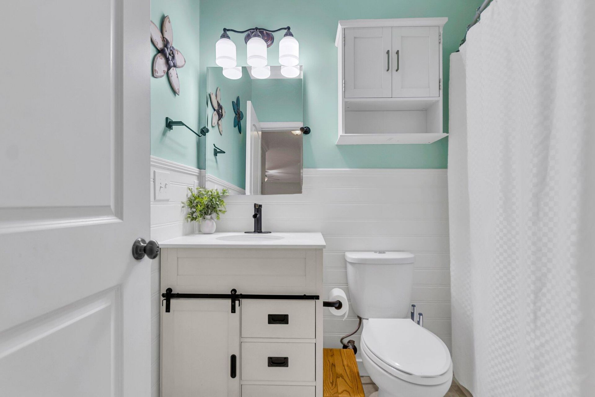 4030 Babbitt Street Photo 8