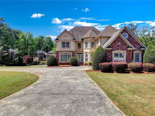 2104 Autumn Chase Drive, Stockbridge, GA 30281