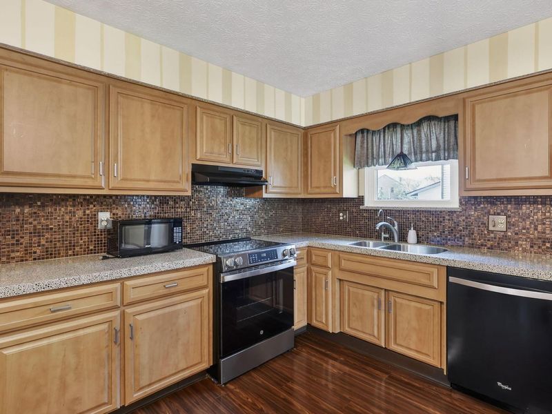 1521 Ramblewood Avenue, Columbus, OH 43235 Photo 13