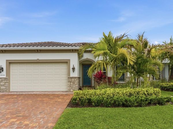 10550 Northbrook Circle, Palm Beach Gardens, FL 33412