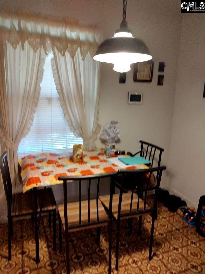 1009 Gardendale Drive Photo 5