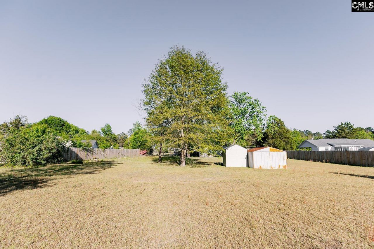 216 Jeffers Circle Photo 10