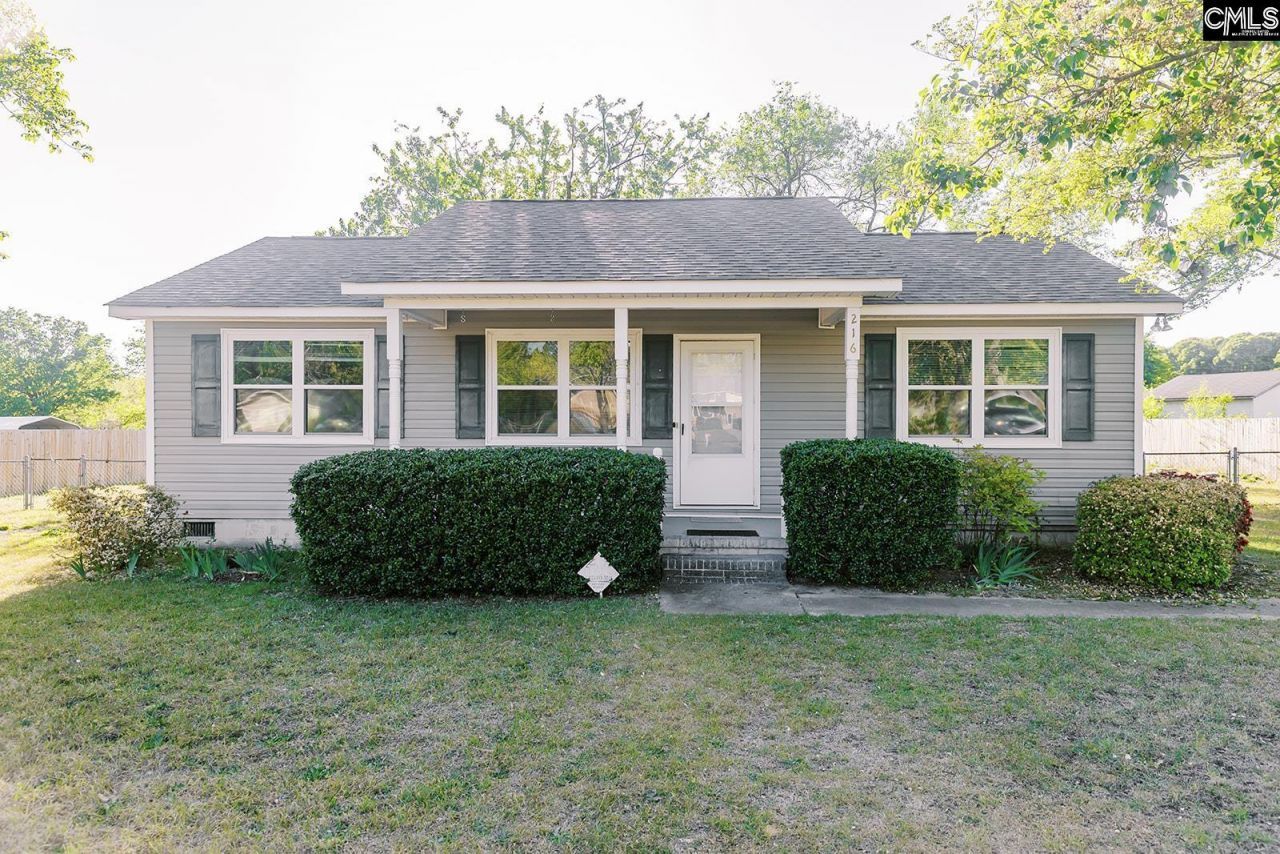 216 Jeffers Circle Photo 11