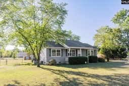 216 Jeffers Circle photo 4