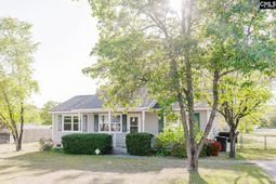 216 Jeffers Circle photo 4