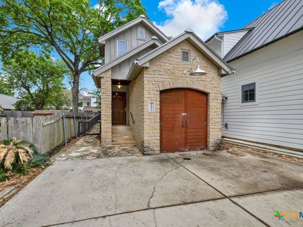 1091 Mulberry Avenue, New Braunfels, TX 78130
