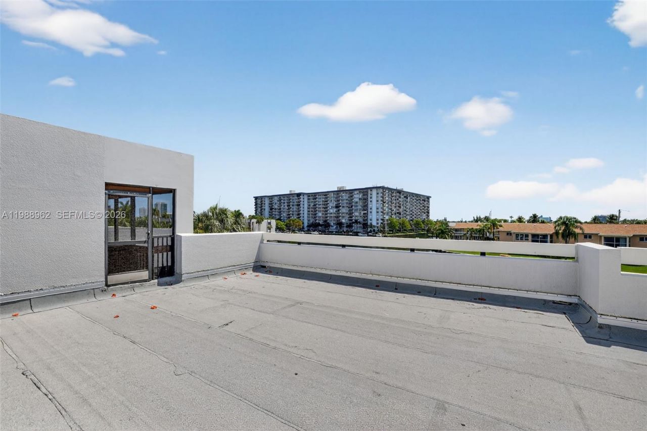 1100 SE 5th Ct, Unit 24, Pompano Beach, FL 33060 Photo