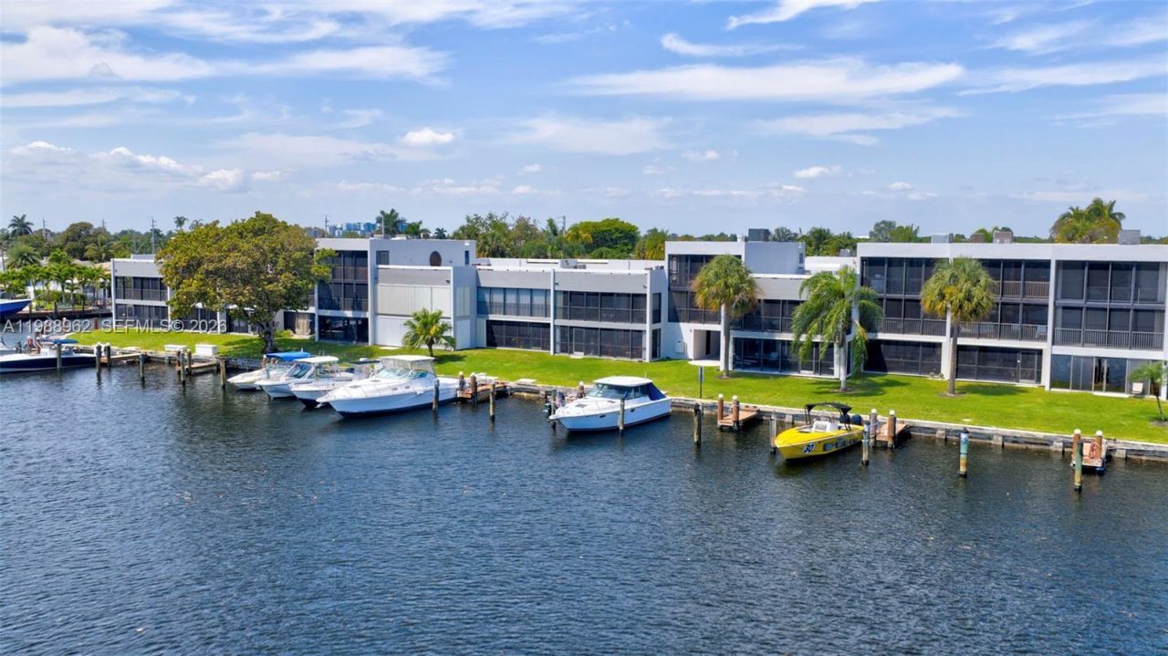 1100 SE 5th Ct, Unit 24, Pompano Beach, FL 33060 Photo