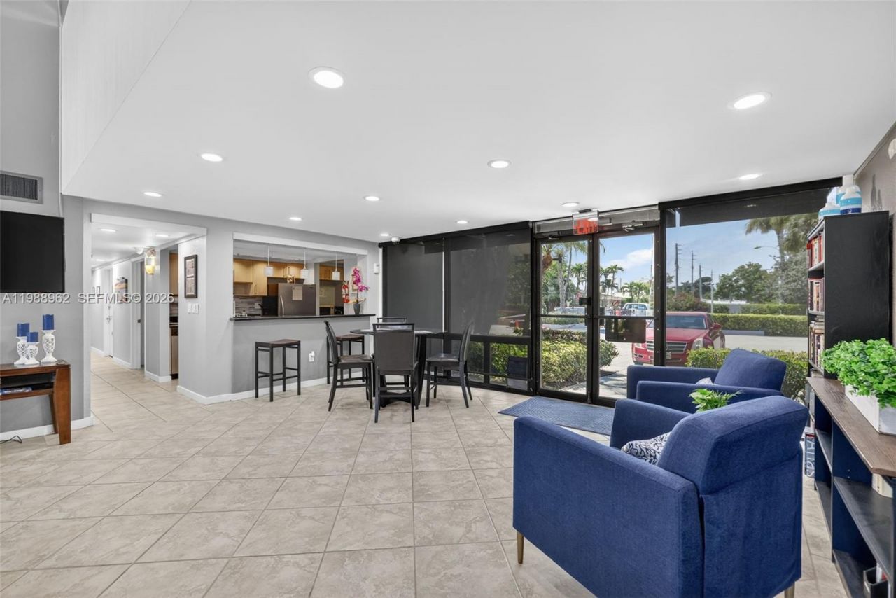 1100 SE 5th Ct, Unit 24, Pompano Beach, FL 33060 Photo