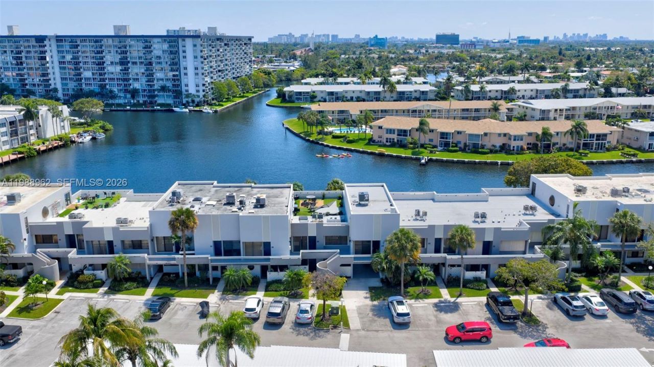 1100 SE 5th Ct, Unit 24, Pompano Beach, FL 33060 Photo