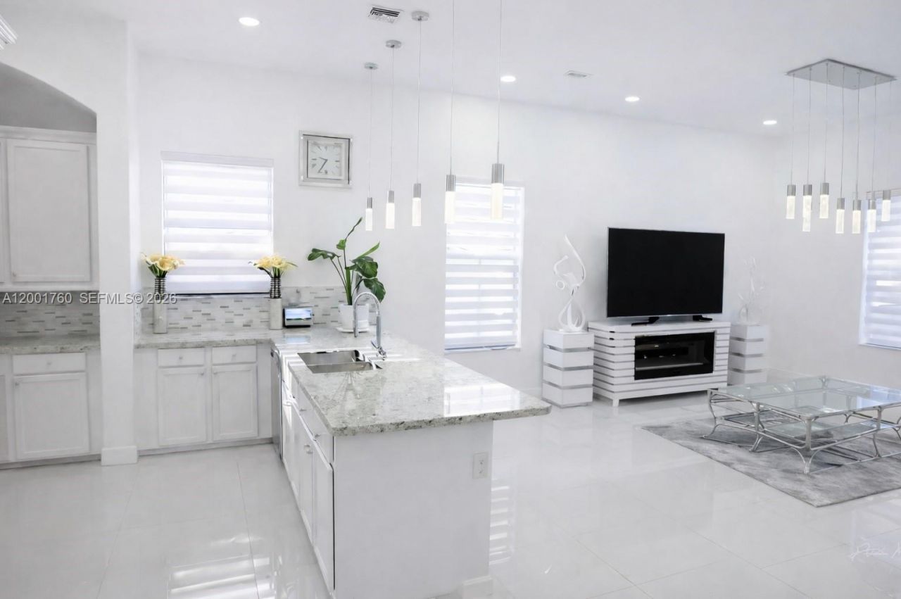 8537 NW 39th Ct, Cooper City, FL 33024 Photo