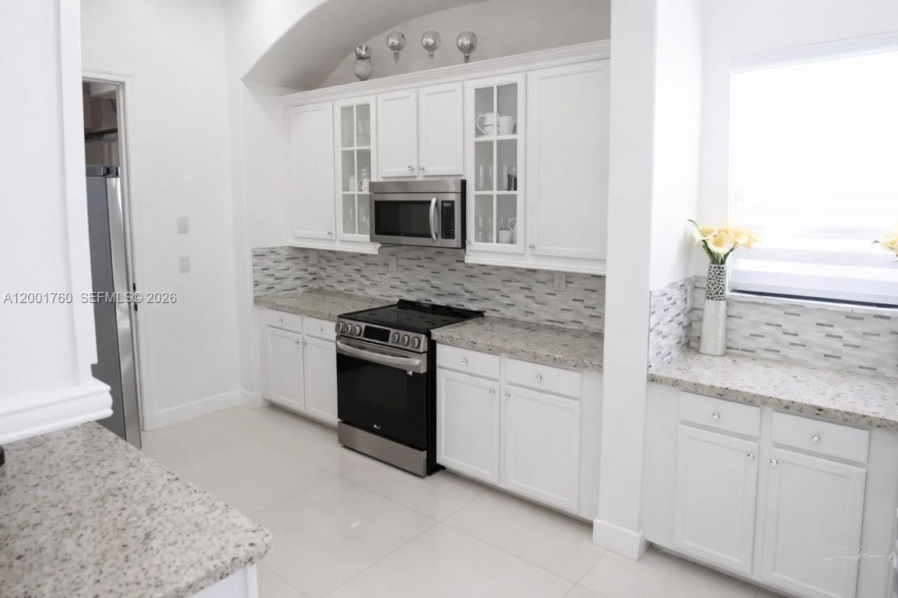 8537 NW 39th Ct, Cooper City, FL 33024 Photo