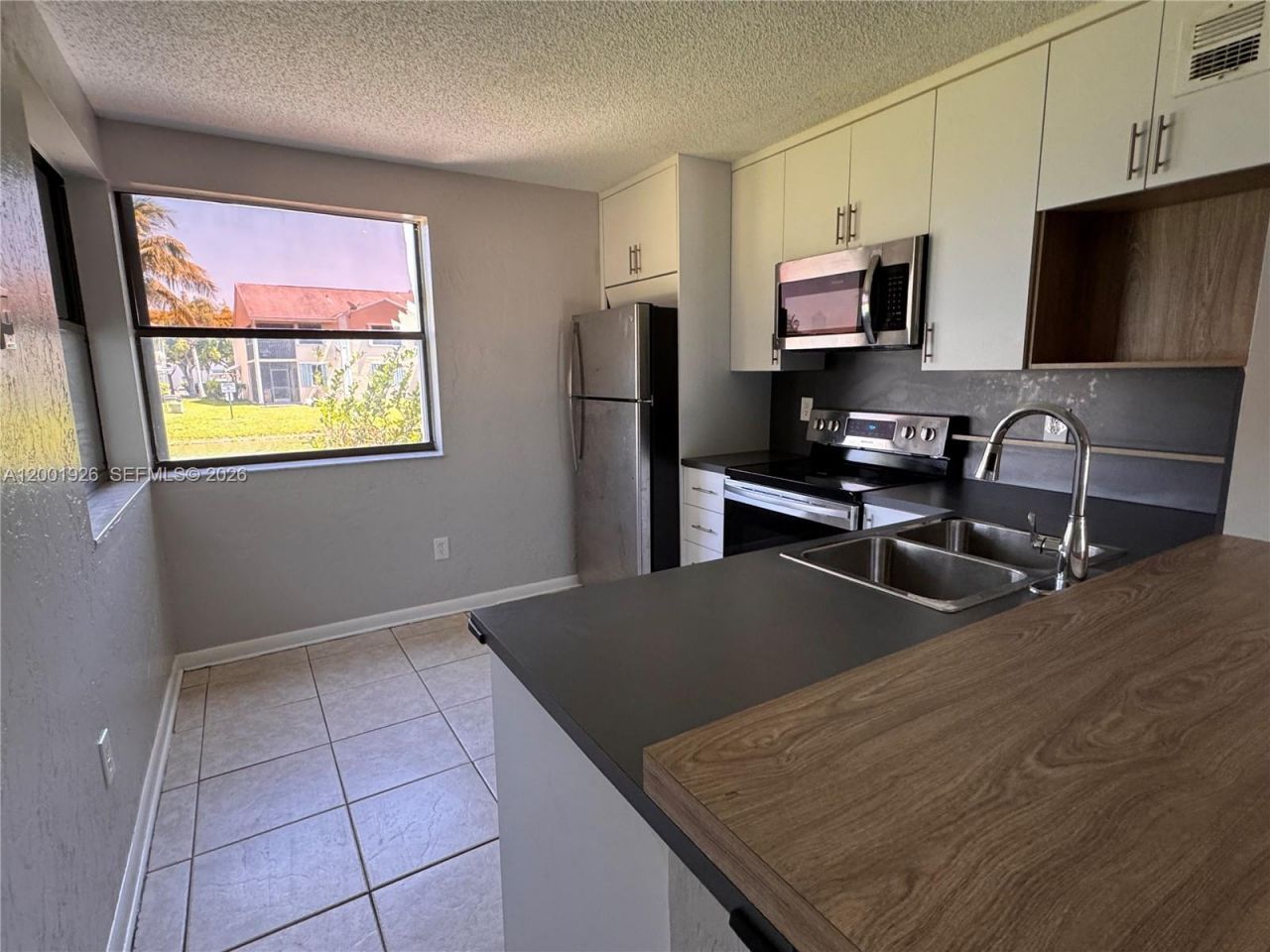 910 Constitution Dr, Unit 910C, Homestead, FL 33034 Photo