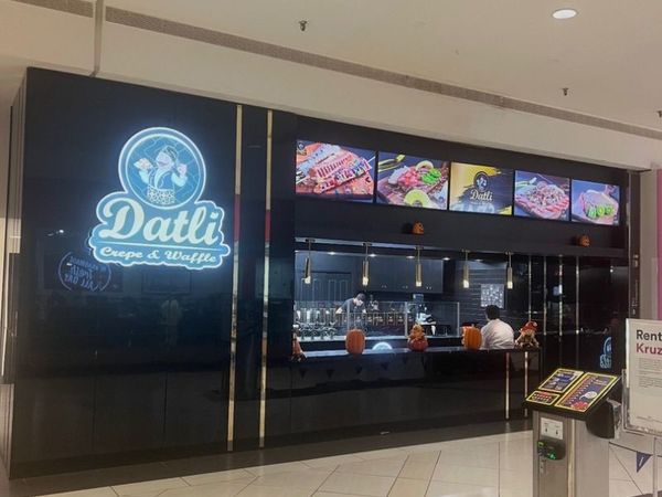 5 Woodfield Mall, Unit G135, Schaumburg, IL 60173