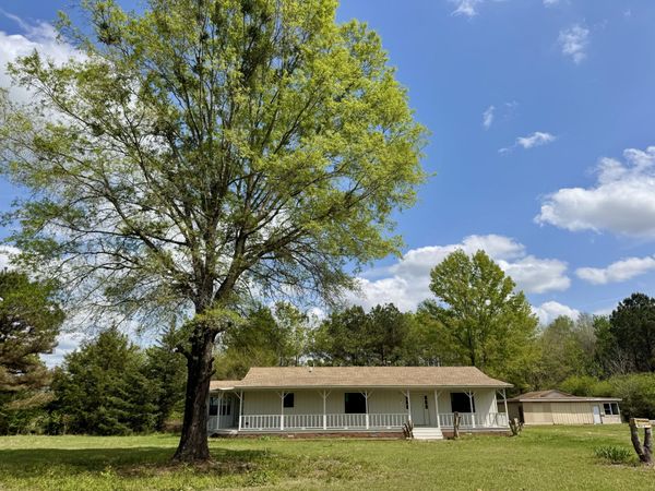 60014 4th St., Smithville, MS 38870