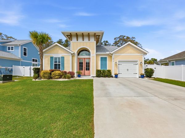 1574 Harbour Place Dr., Calabash, NC 28467