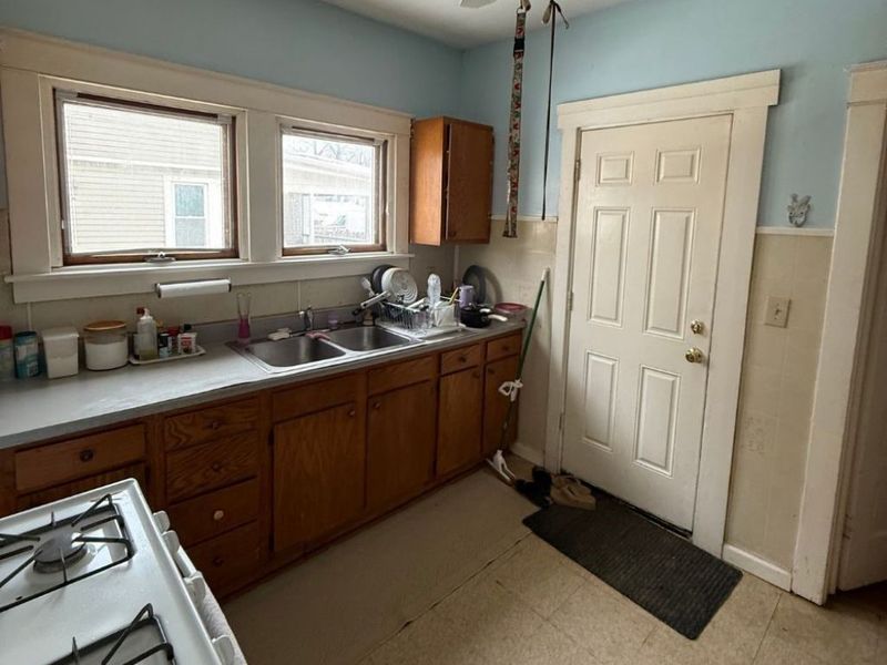 622 Middle Avenue, Elyria, OH 44035 Photo 12