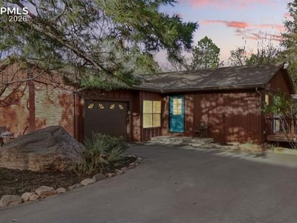 15 Stover Lane, Manitou Springs, CO 80829