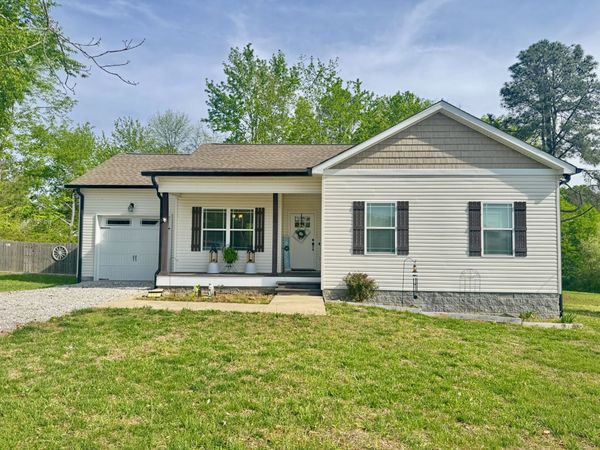 120 Pine Thicket Rd , Mc Ewen, TN 37101