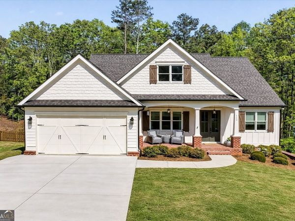 122 Brookfield Court SE, White, GA 30184