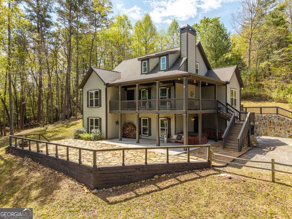 61 Overlook Road, Blue Ridge, GA 30513