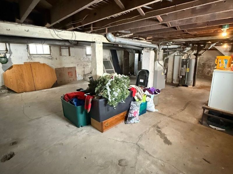 2394 Elyria Avenue, Lorain, OH 44055 Photo 9